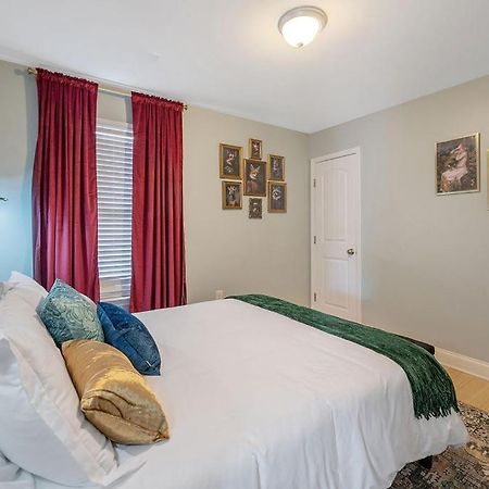 New Victorian Theme, 3Br, Lrg Backyard Close To Pnc Arena, Downtown, And Rdu Airport ราลลี ภายนอก รูปภาพ