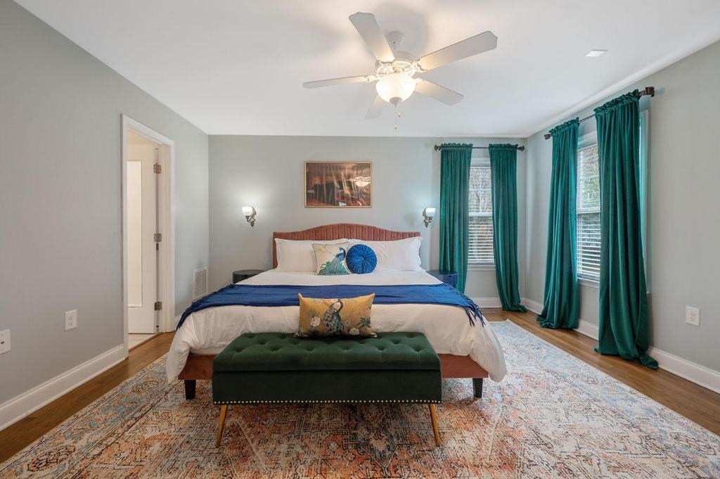 New Victorian Theme, 3Br, Lrg Backyard Close To Pnc Arena, Downtown, And Rdu Airport ราลลี ภายนอก รูปภาพ