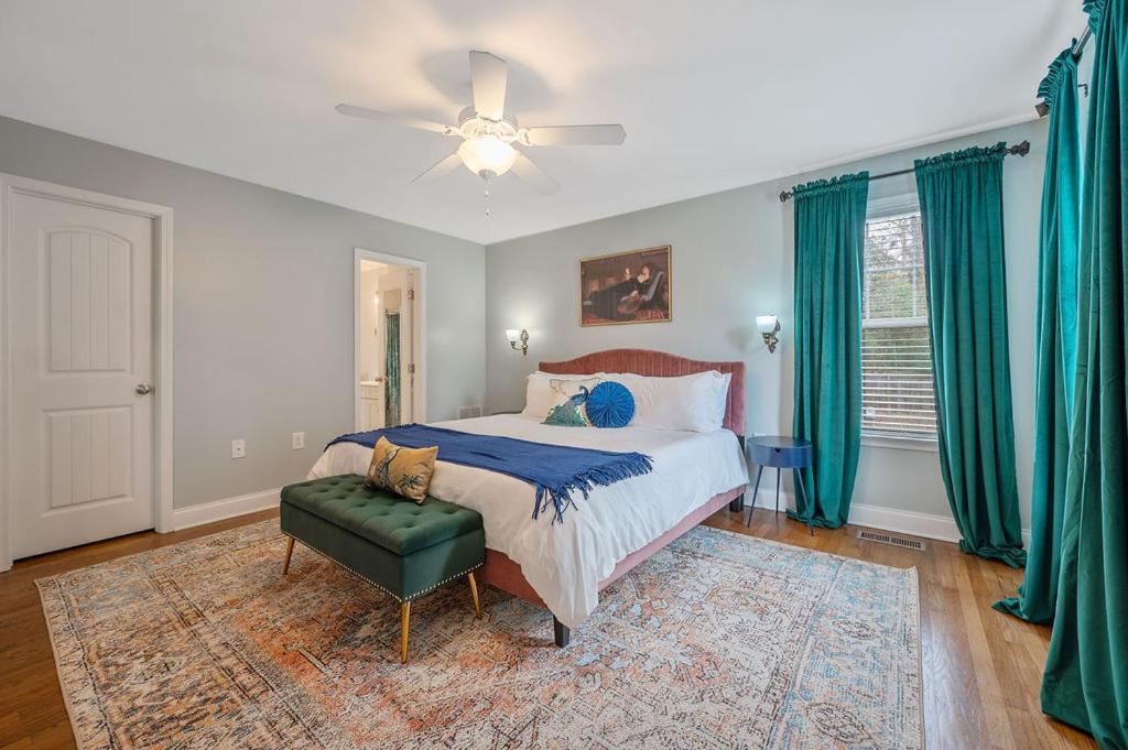 New Victorian Theme, 3Br, Lrg Backyard Close To Pnc Arena, Downtown, And Rdu Airport ราลลี ภายนอก รูปภาพ