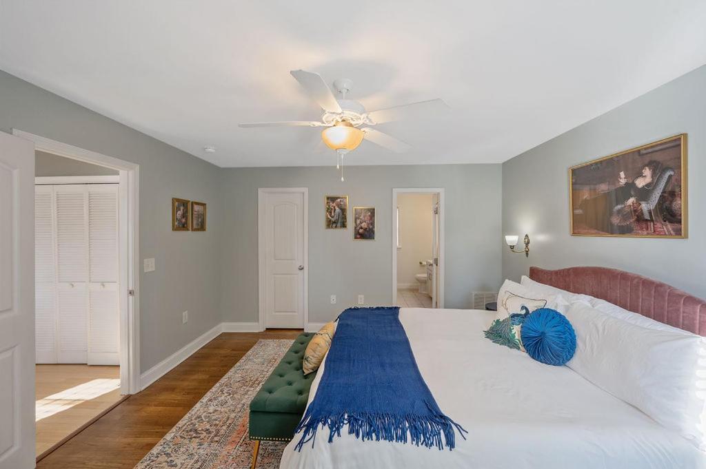 New Victorian Theme, 3Br, Lrg Backyard Close To Pnc Arena, Downtown, And Rdu Airport ราลลี ภายนอก รูปภาพ