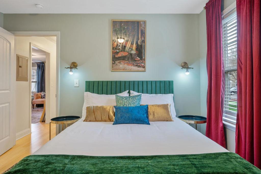 New Victorian Theme, 3Br, Lrg Backyard Close To Pnc Arena, Downtown, And Rdu Airport ราลลี ภายนอก รูปภาพ